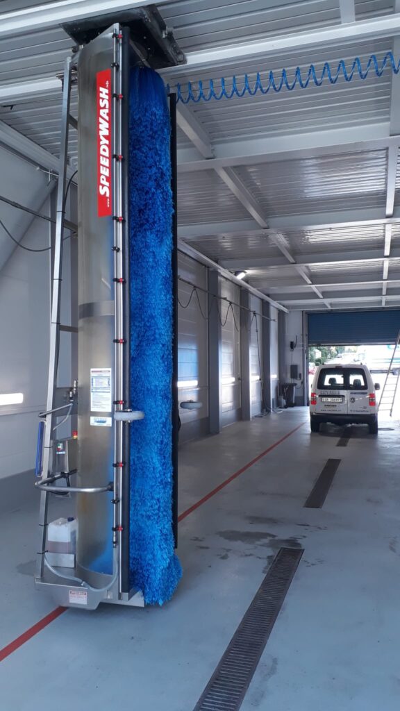 SPEEDYWASH Compact-H 400 Volt, hängende Schienen Einbürstenwaschanlage